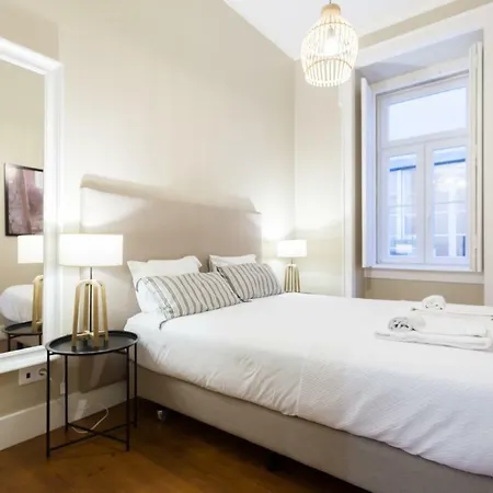 아파트 Baixa Vintage Three-bedroom - By Lu Holidays