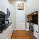 Baixa Vintage Three-bedroom - By Lu Holidays Lisbona