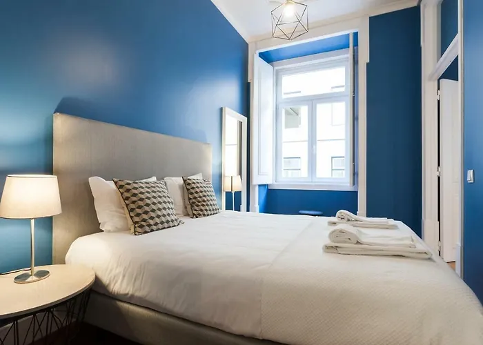 Baixa Vintage Three-bedroom - By Lu Holidays Lisboa