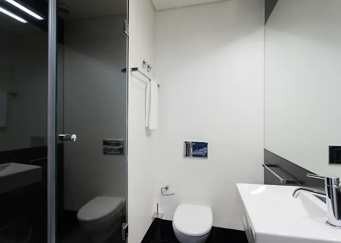 Baixa Vintage Three-bedroom - By Lu Holidays *