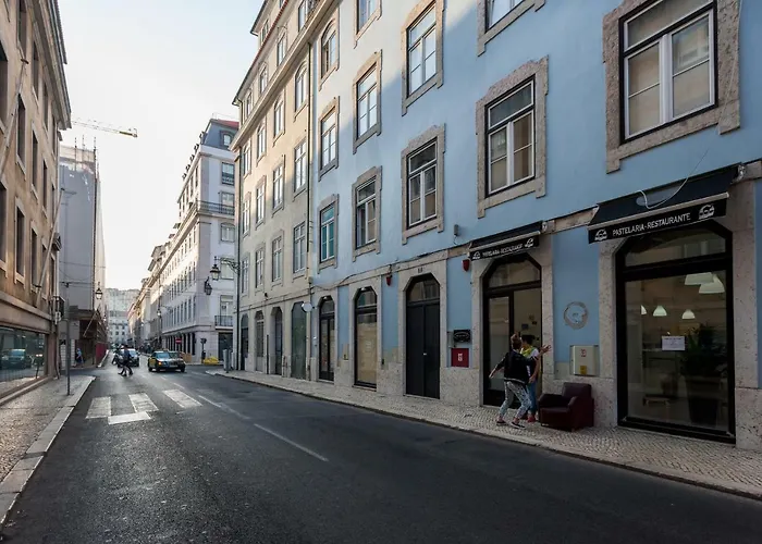 Baixa Vintage Three-bedroom - By Lu Holidays Διαμέρισμα *