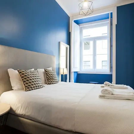 Baixa Vintage Three-bedroom - By Lu Holidays Lisbon